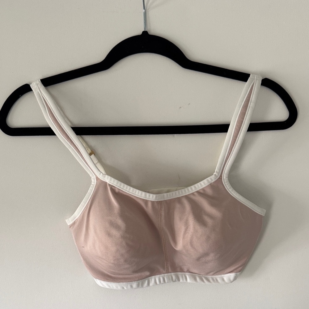 Natori Bra Size 32C Cream and White Sturdy